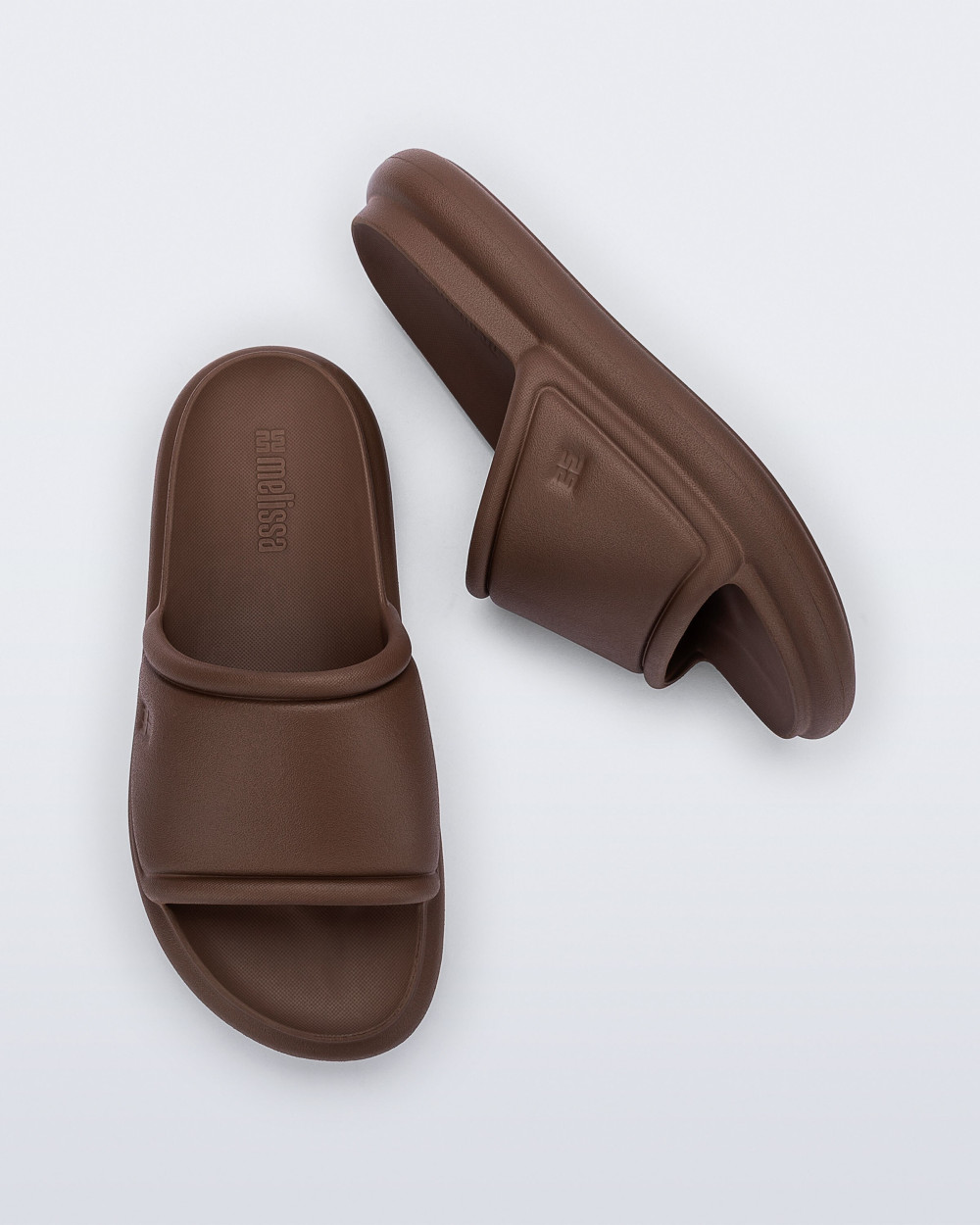 MELISSA FREE PUFF SLIDE AD