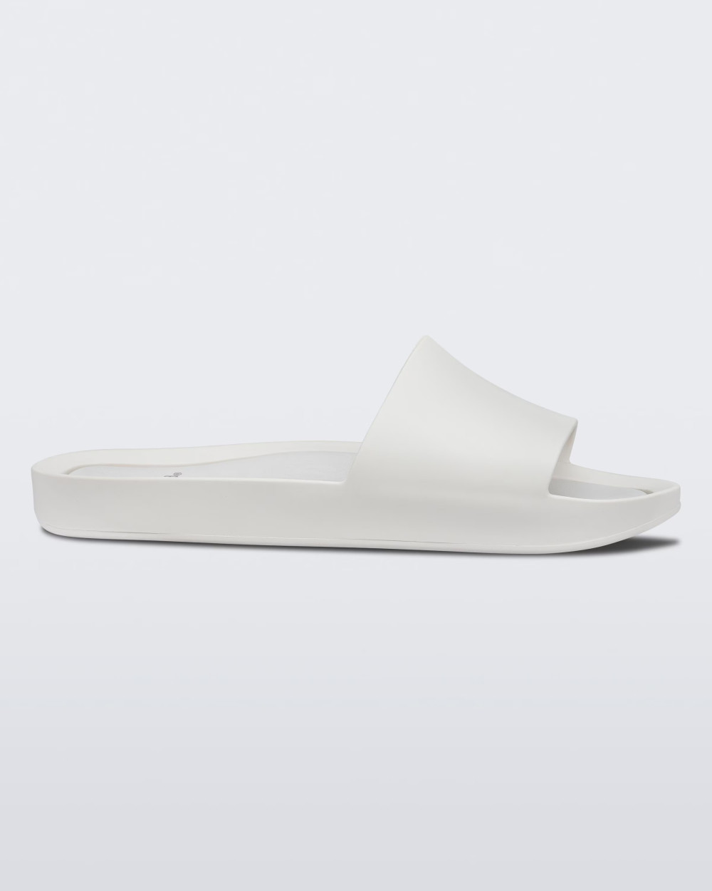 MELISSA BEACH SLIDE AD