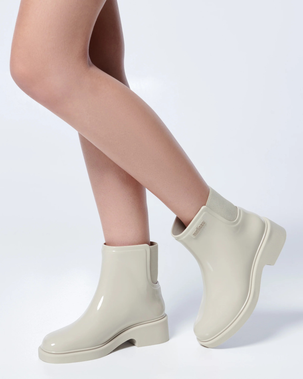 MELISSA CHELSEA BOOT AD MELISSA CHELSEA BOOT AD
