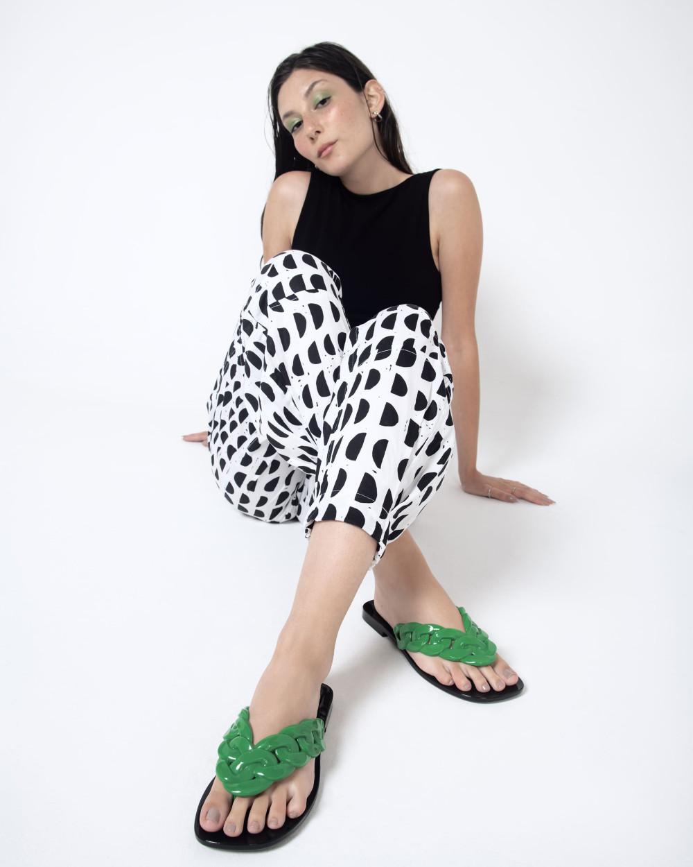 MELISSA BRACE FLIP FLOP AD MELISSA BRACE FLIP FLOP AD