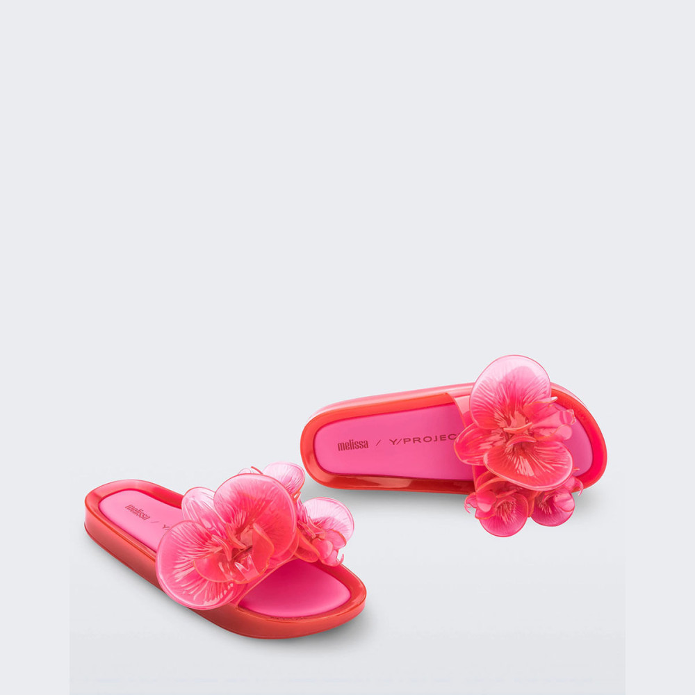 MELISSA BEACH SLIDE FLOWER + Y.PROJECT AD MELISSA BEACH SLIDE FLOWER + Y.PROJECT AD