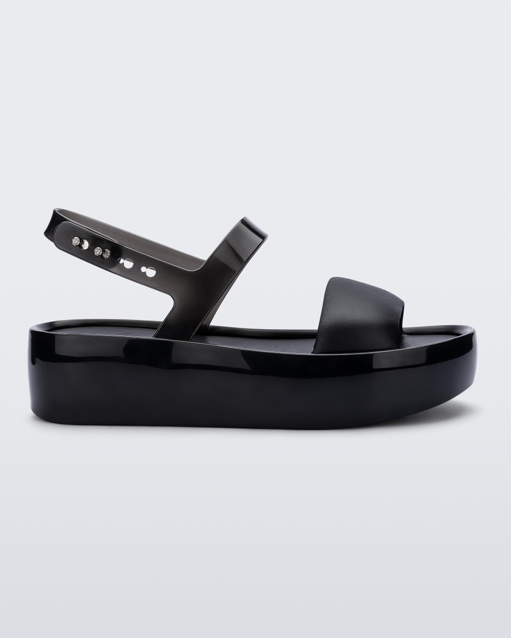 MELISSA FLOAT PLATFORM AD MELISSA FLOAT PLATFORM AD