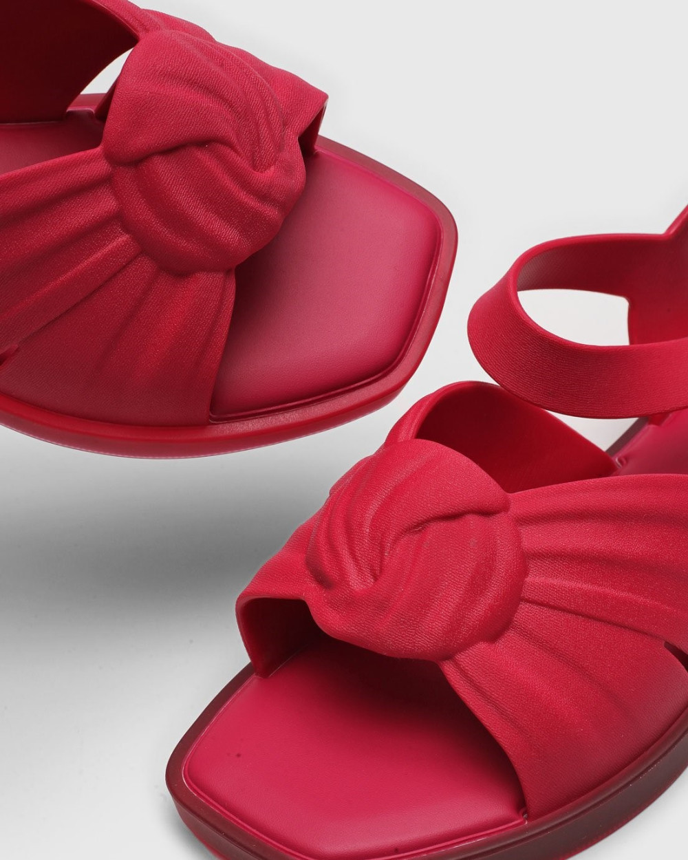 MELISSA PLUSH SANDAL AD MELISSA PLUSH SANDAL AD