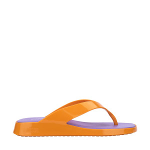 MELISSA BRAVE FLIP FLOP AD - 