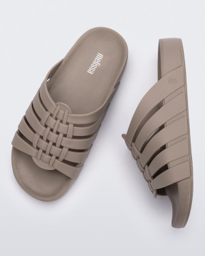 MELISSA POSSESSION SLIDE - 