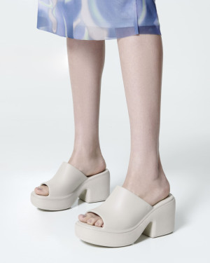 MELISSA FREE HIGH AD - 