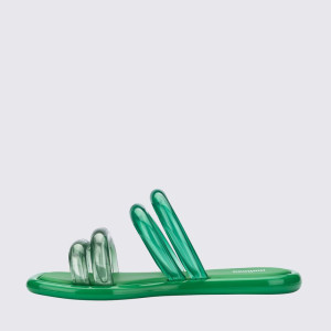MELISSA AIRBUBBLE SLIDE AD - 