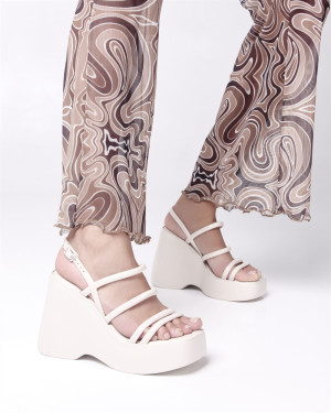 MELISSA JESSIE PLATFORM AD - 