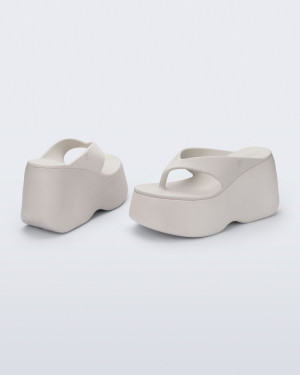 MELISSA FREE THONG WEDGE AD - 