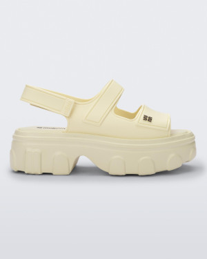 MELISSA ELLA MOVE AD MELISSA ELLA MOVE AD