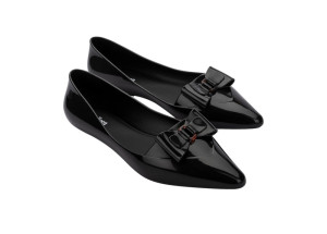 MELISSA POINTY CHIC AD -