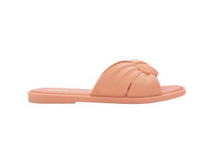 MELISSA PLUSH AD MELISSA PLUSH AD