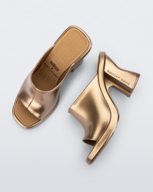 MELISSA MULE + MARC JACOBS AD - 