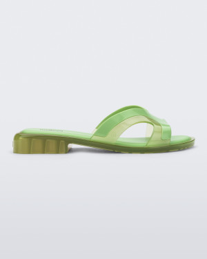 MELISSA YACHT SLIDE AD - 