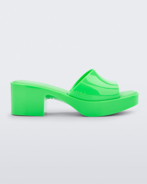 MELISSA SHAPE AD MELISSA SHAPE AD