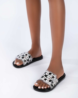 MELISSA BRAVE + MICKEY MOUSE AD - 