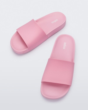 MELISSA FLOWING SLIDE AD - 