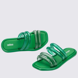 MELISSA AIRBUBBLE SLIDE AD - 
