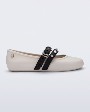 MELISSA SOFT BALLERINA STUDS AD MELISSA SOFT BALLERINA STUDS AD