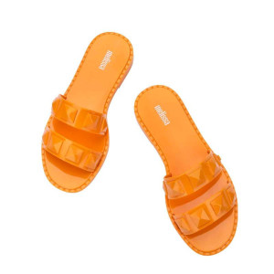 MELISSA LUCY SLIDE AD - 