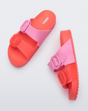 MELISSA COZY SLIDE AD -
