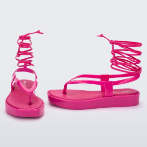 MELISSA UNIQUE STRAP + CAMILA COUTINHO AD - 