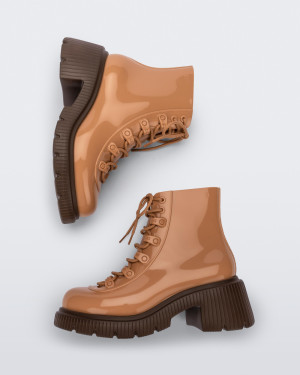 MELISSA COSMO BOOT AD - 