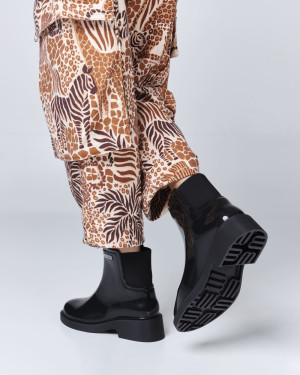 MELISSA CHELSEA BOOT AD - 