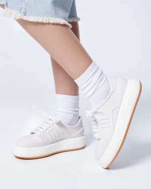 MELISSA BOLD SNEAKER AD -