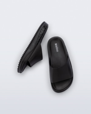 MELISSA BEACH SLIDE BOLD AD -