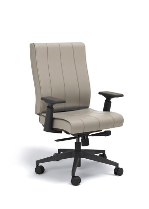 Cadeira Giratória Presidente 20502 Syncron, Assento C/ Regulagem Profundidade, Aranha Nylon, Rod. 65 Pu, Braço 4D - Linha Essence - Cavaletti  - Rev Couro Ecologico - Cor (Cec)Marrom Cadeira Giratória Presidente 20502 Syncron, Assento C/ Regulagem Profundidade, Aranha Nylon, Rod. 65 Pu, Braço 4D - Linha Essence - Cavaletti  - Rev Couro Ecologico - Cor (Cec)Marrom
