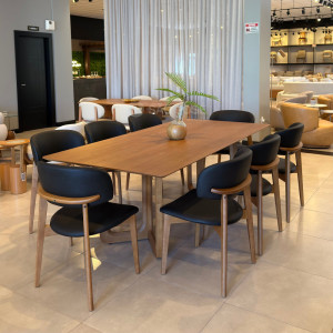 Conjunto Mesa Zoe e 8 Cadeiras Monic