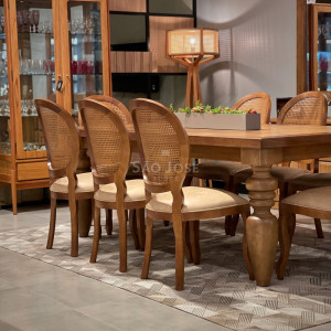 Conjunto Mesa Pés Torneados e 8 Cadeiras Medalhão - 