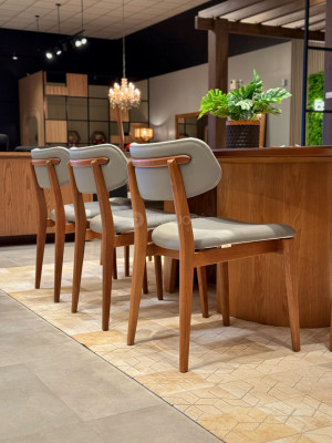 Conjunto Mesa Deva e Cadeira Sit - São José Store - 