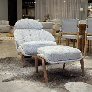 Poltrona Sabre Com Puff Century