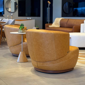 Poltrona Levi Giratória Em Couro Legítimo Lugon - 