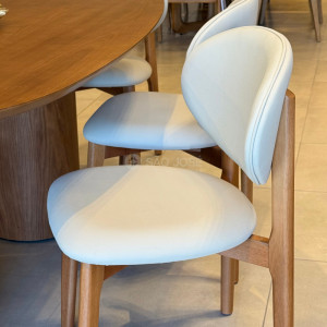 Conjunto Mesa Tria e 6 Cadeiras Camboriú - 