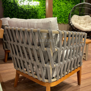 Poltrona Amaroni - São José Store - 