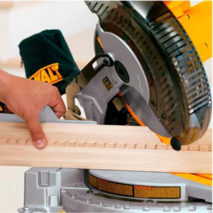 SERRA MEIA DE ESQUADRIA DW714 10 POL. 1650W 220V DEWALT - 