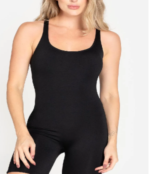 MACAQUINHO TRINYS FECHADO NAS COSTAS  A675 PR