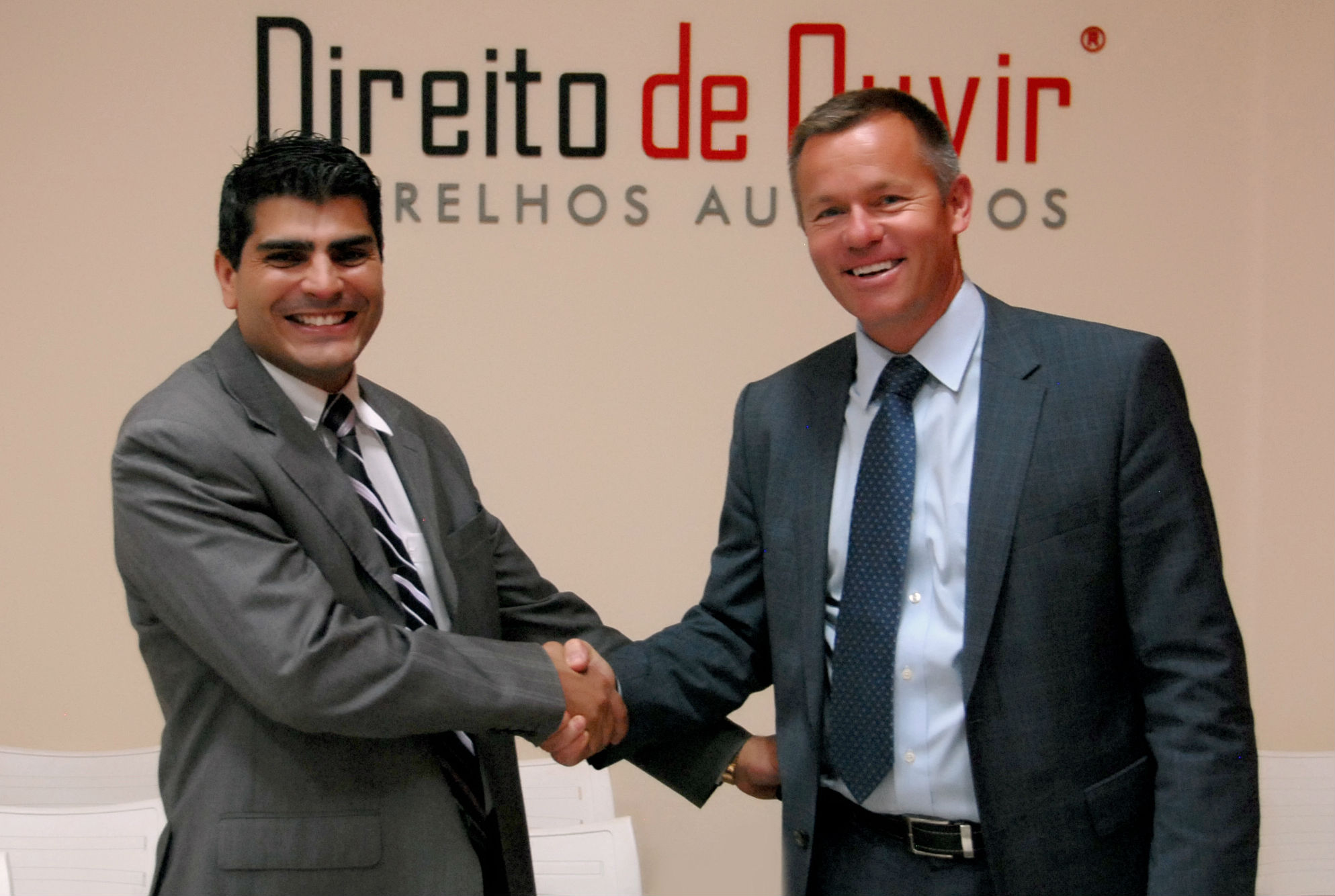 fusao-amplifon-direito-de-ouvir