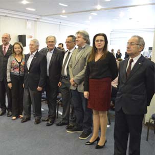 Reitor participa de evento