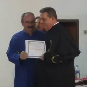 Professor da Unidavi recebe homenagem por suas publicações