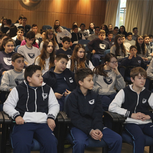 OAB vai à Escola