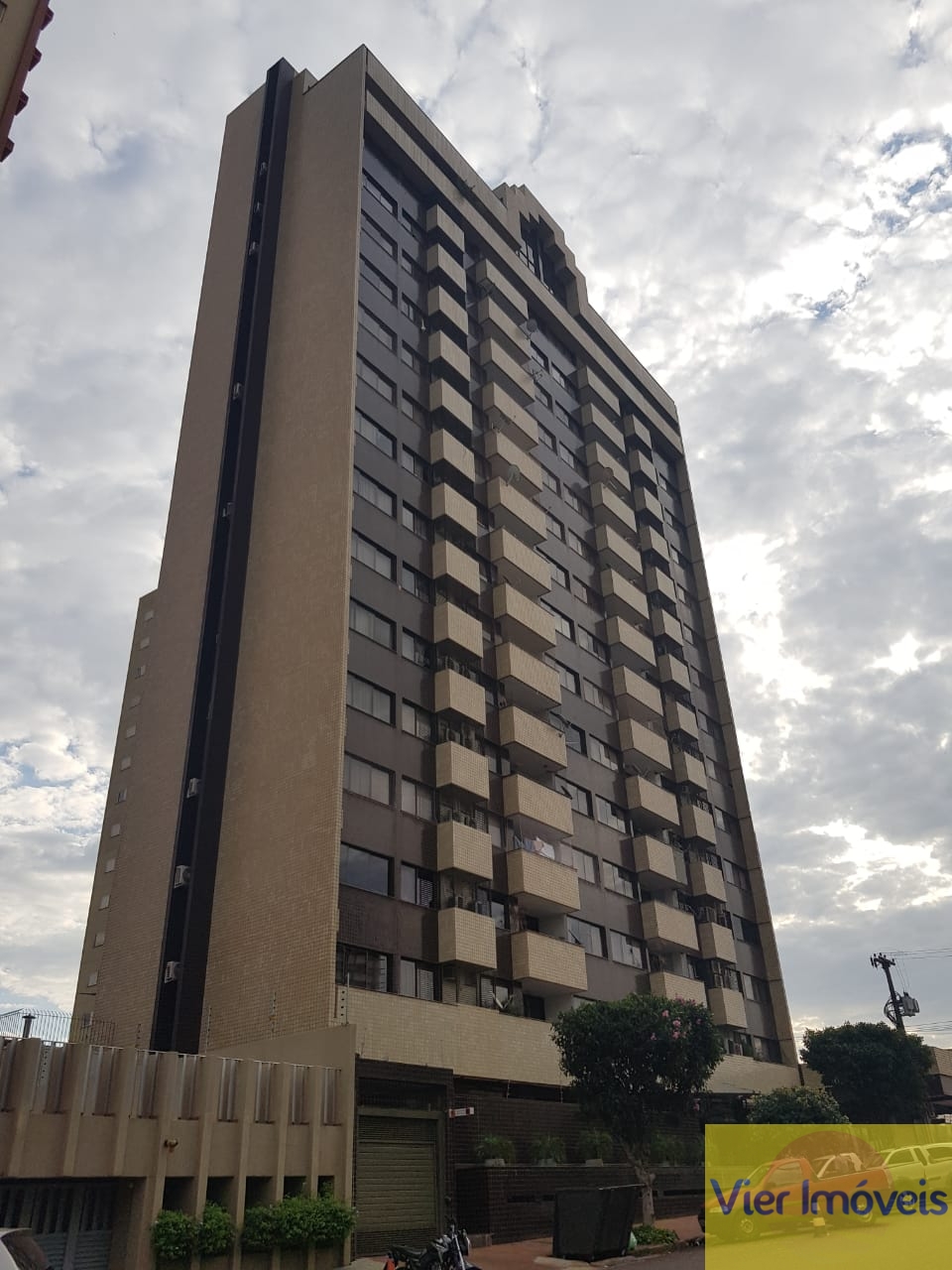 https://s3-sa-east-1.amazonaws.com/static-arbo/AP0163_VIER/oportunidade-pronto-para-morar-excelente-localizacao-em-campo-mourao1602076583935xwyyh.jpg