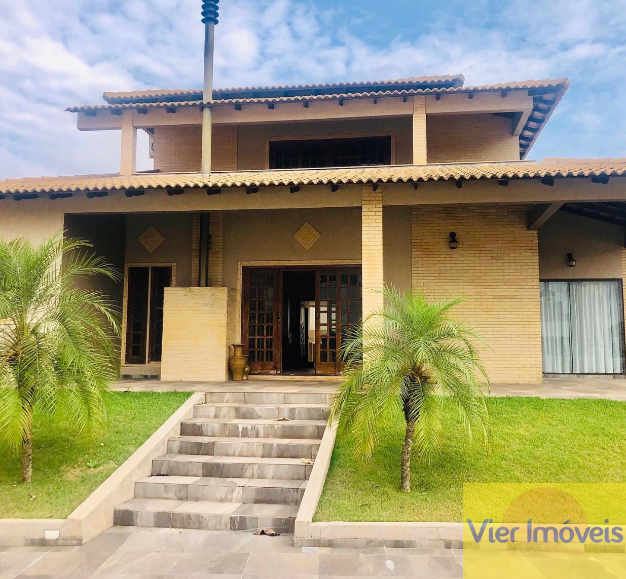 https://s3-sa-east-1.amazonaws.com/static-arbo/CA0008_VIER/a-casa-dos-seus-sonhos-com-uma-incrivel-area-de-lazer1602076422190txave.jpg
