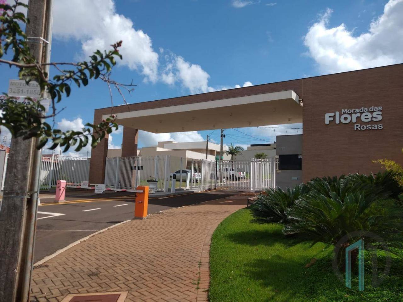 https://s3-sa-east-1.amazonaws.com/static-arbo/CA1272_GPRDO/casaavendajardimecovilleicambepr_1611781801830.jpeg