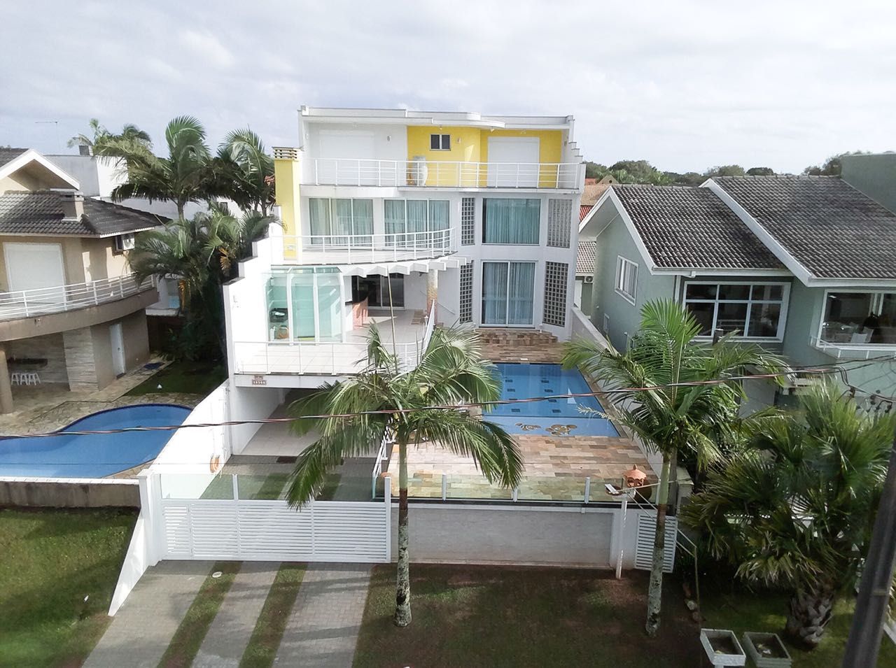 https://s3-sa-east-1.amazonaws.com/static-arbo/SO0005_SAFI/sobradoavendaatamisulpontaldoparanapr_1604089114940.jpg