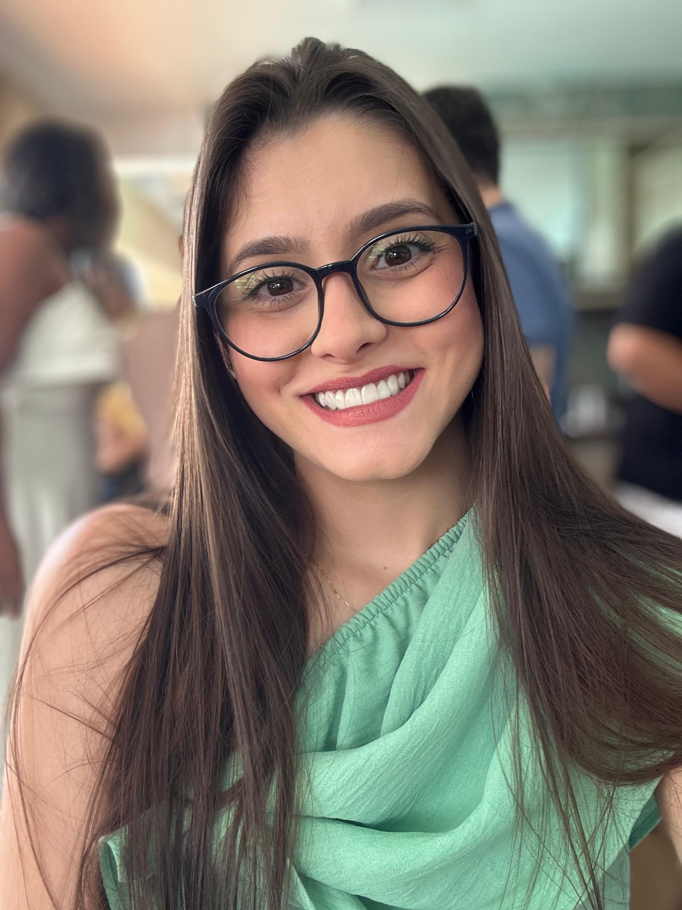 corretor Thaiane Montes Rezende Lobato, imobiliária Realize Pra Você
