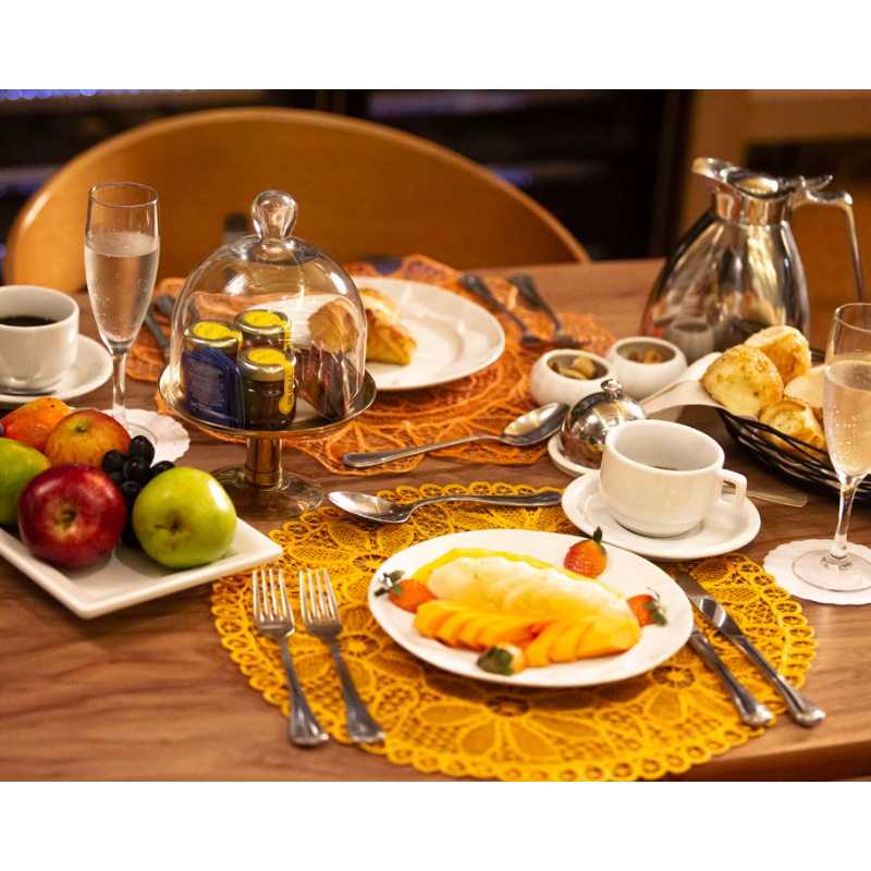 2 (dois) cafés da manhã no hotel Gran marquise 